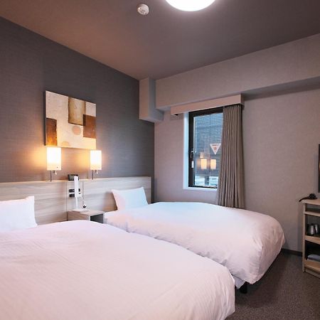 Hotel Route-Inn Toyama Ekimae Kültér fotó