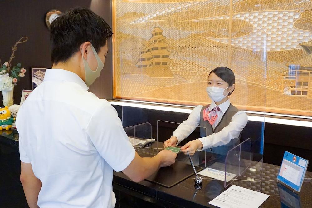 Hotel Route-Inn Toyama Ekimae Kültér fotó