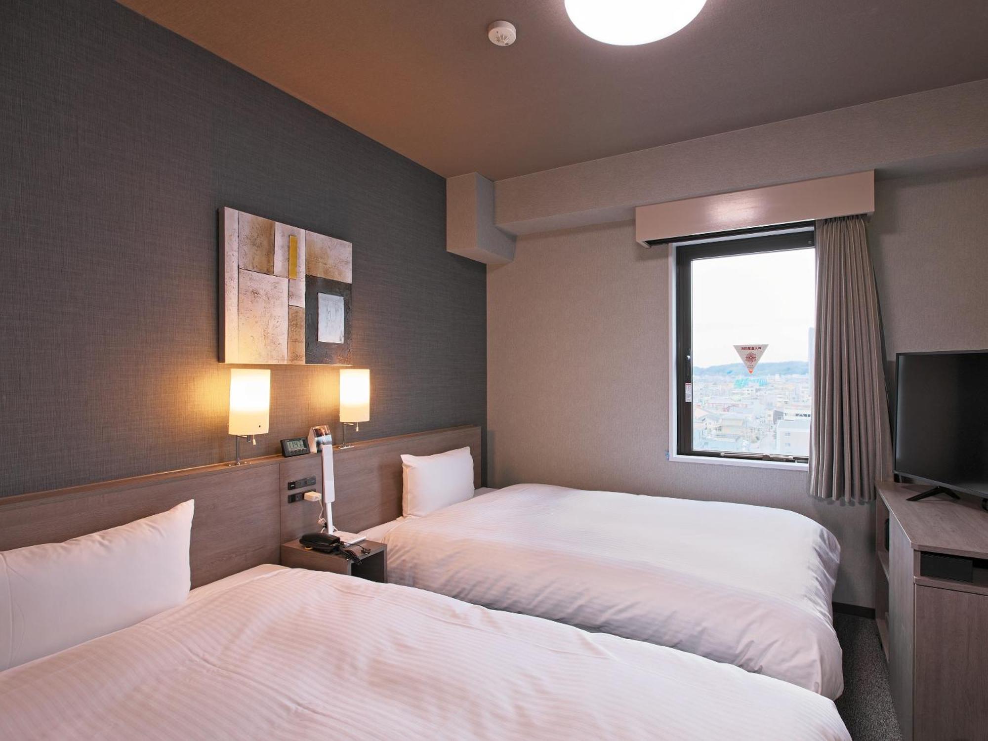 Hotel Route-Inn Toyama Ekimae Kültér fotó